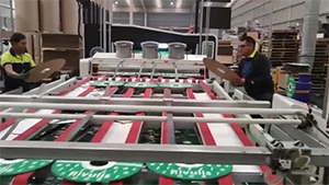 خط طباعة فليكسو وقطع دوراني وتشكيل فواصل للكرتون عند العميل المكسيكي